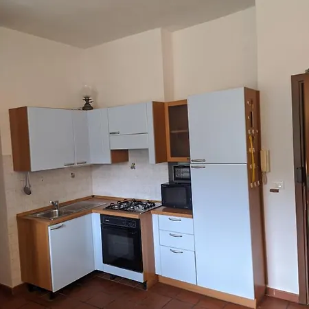 Grazioso Alloggio Al Primo Piano